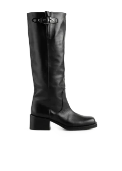 Buckle leather boot