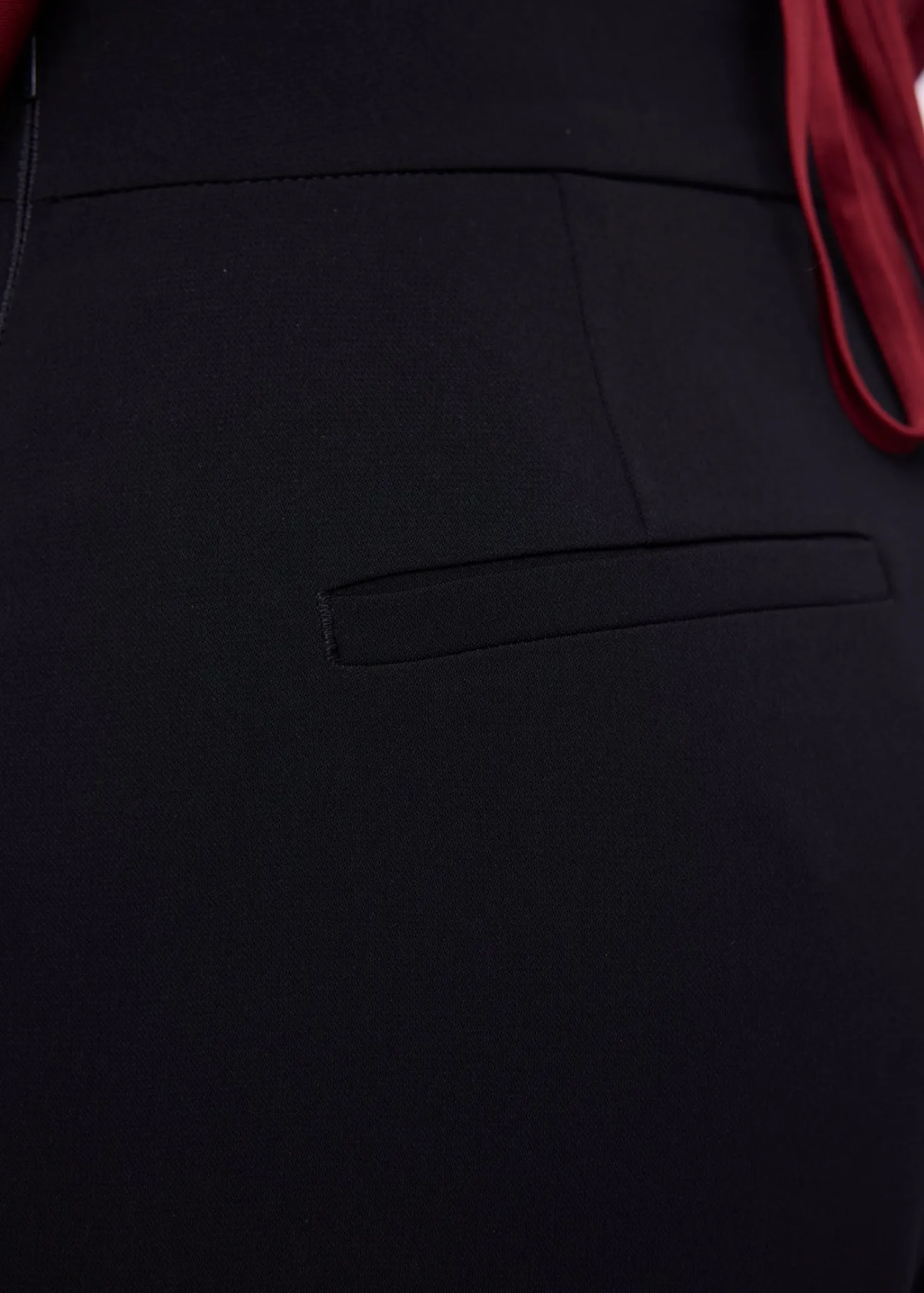 Clean crepe trousers