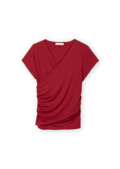 Drape travel top