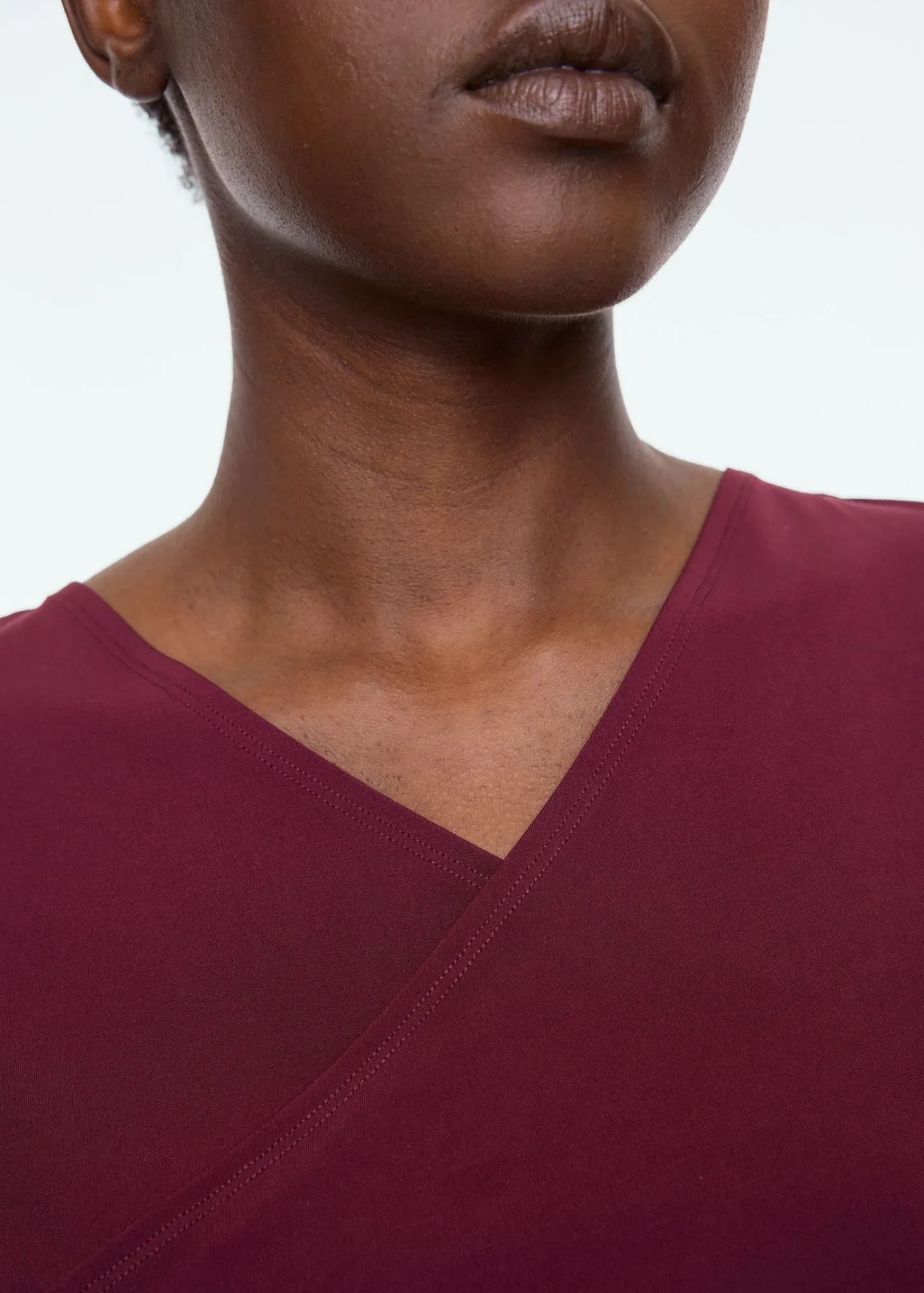 Drape travel top