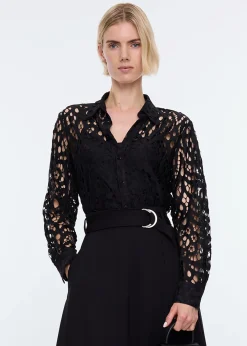 Lace tunic blouse
