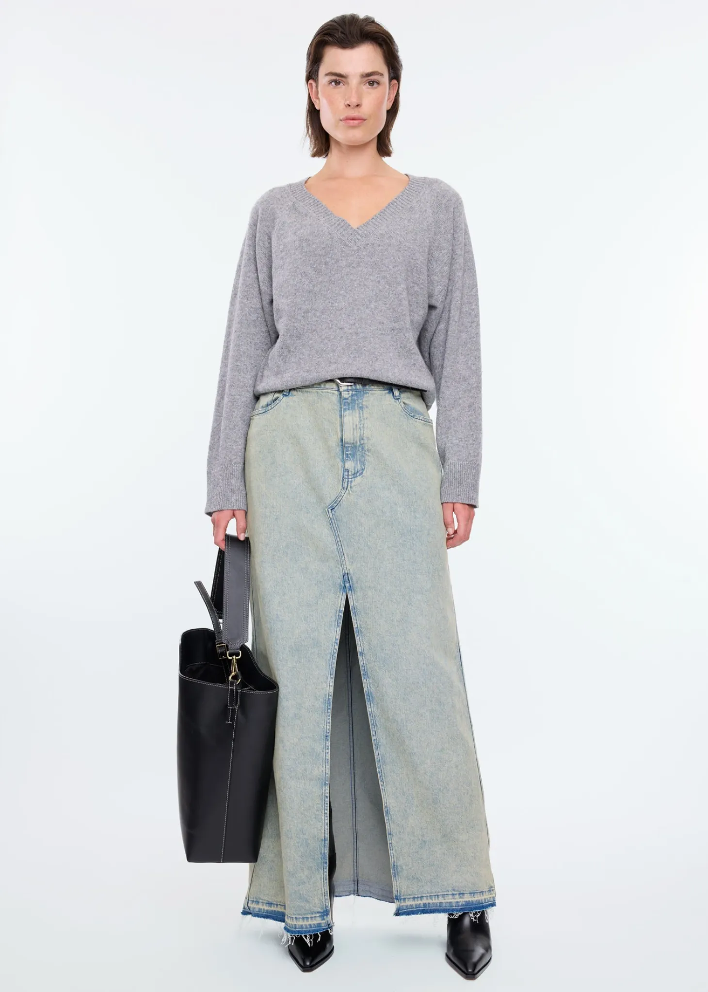 Loose v neck sweater