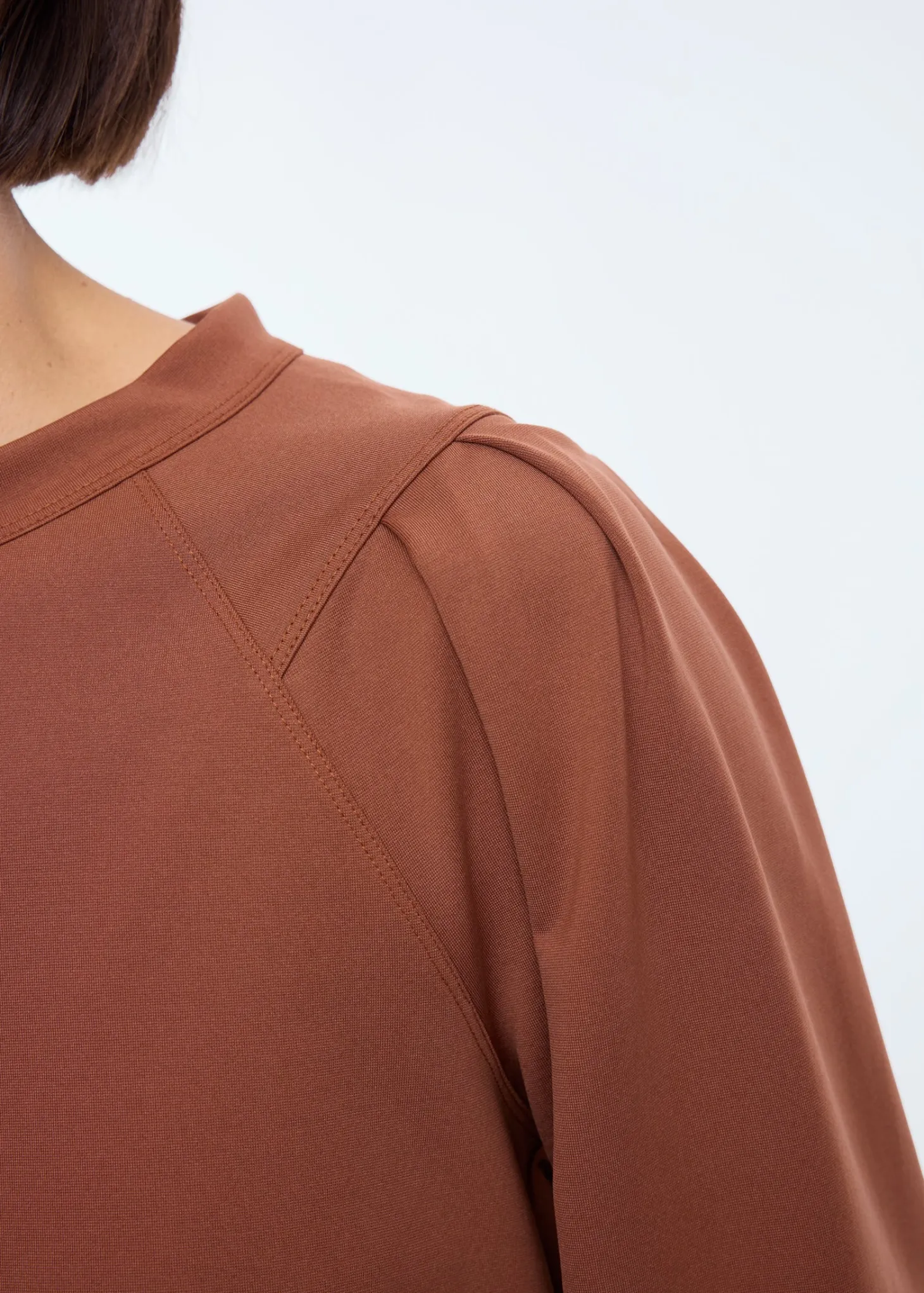 Pleated sleeve punto top