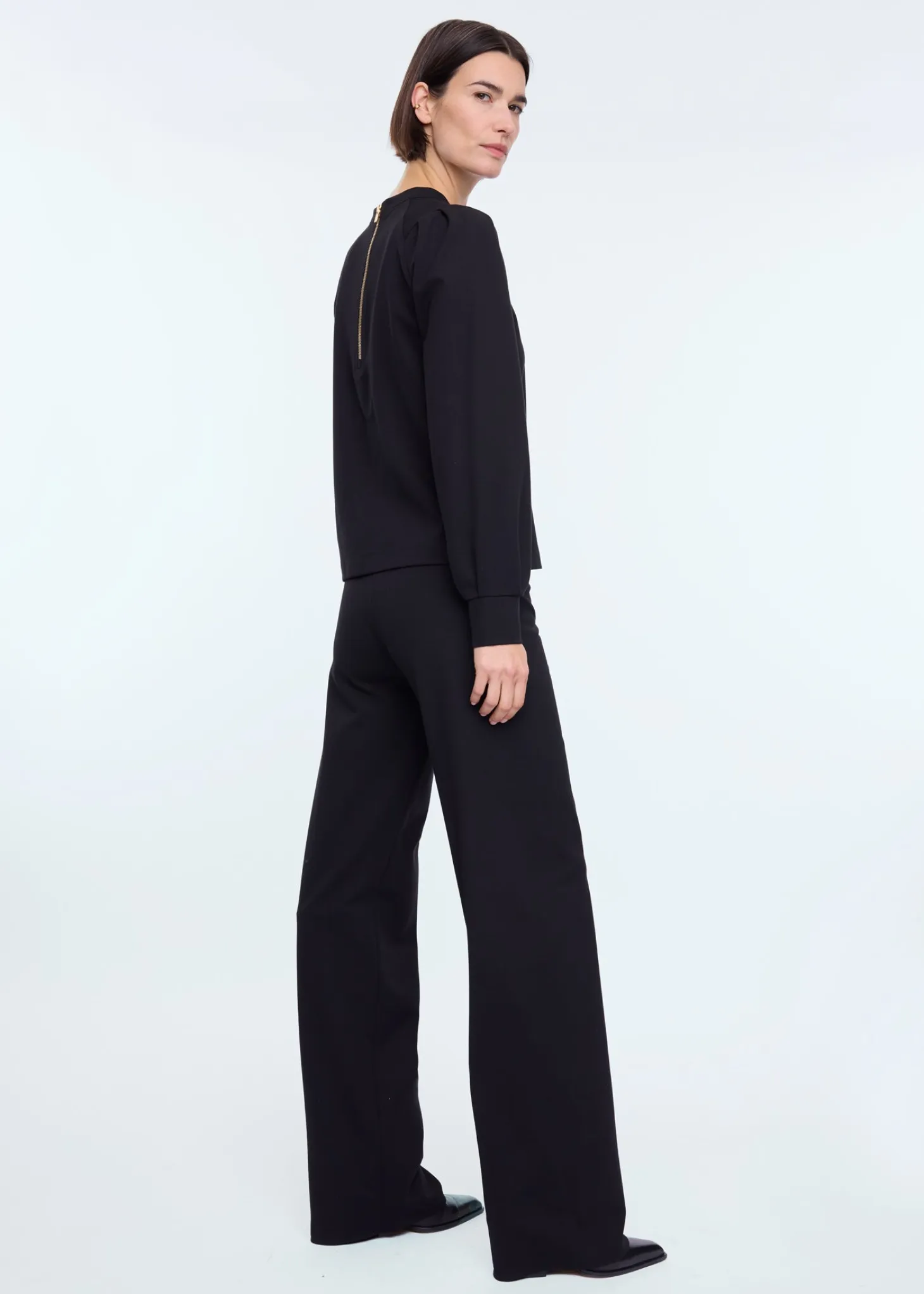 Pleated sleeve punto top