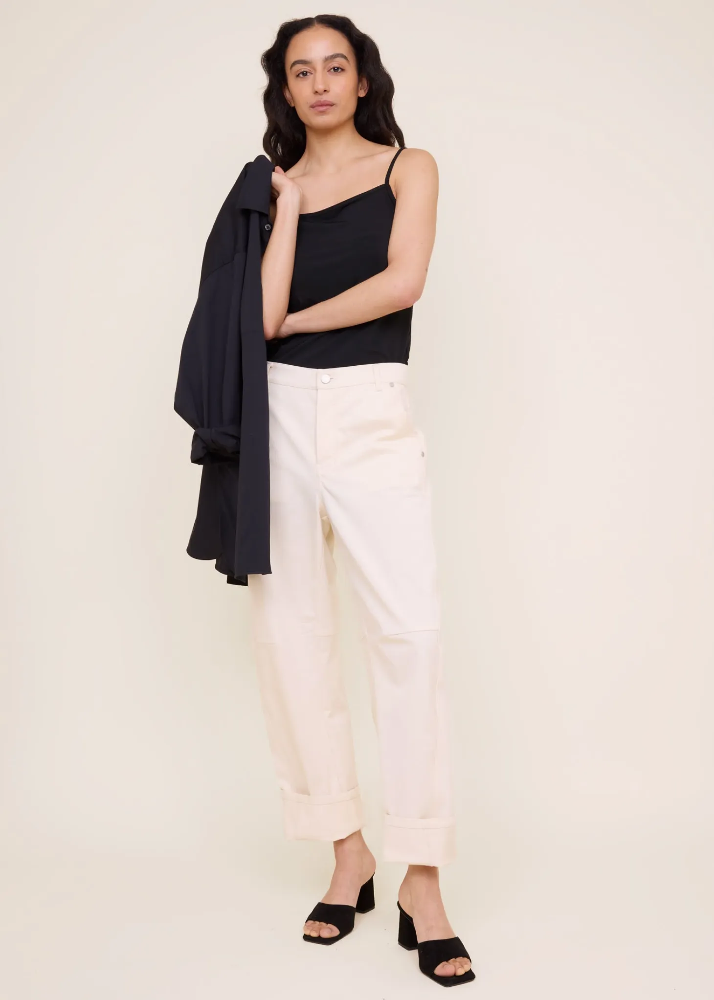 Thin strap travel top