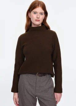 Turtle neck curl wool sweater